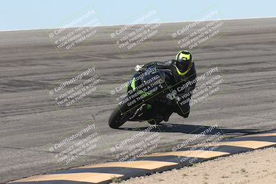 media/Oct-13-2025-Moto Forza (Mon) [[a66d839500]]/3-B Group/Session 2 (Bowl)/